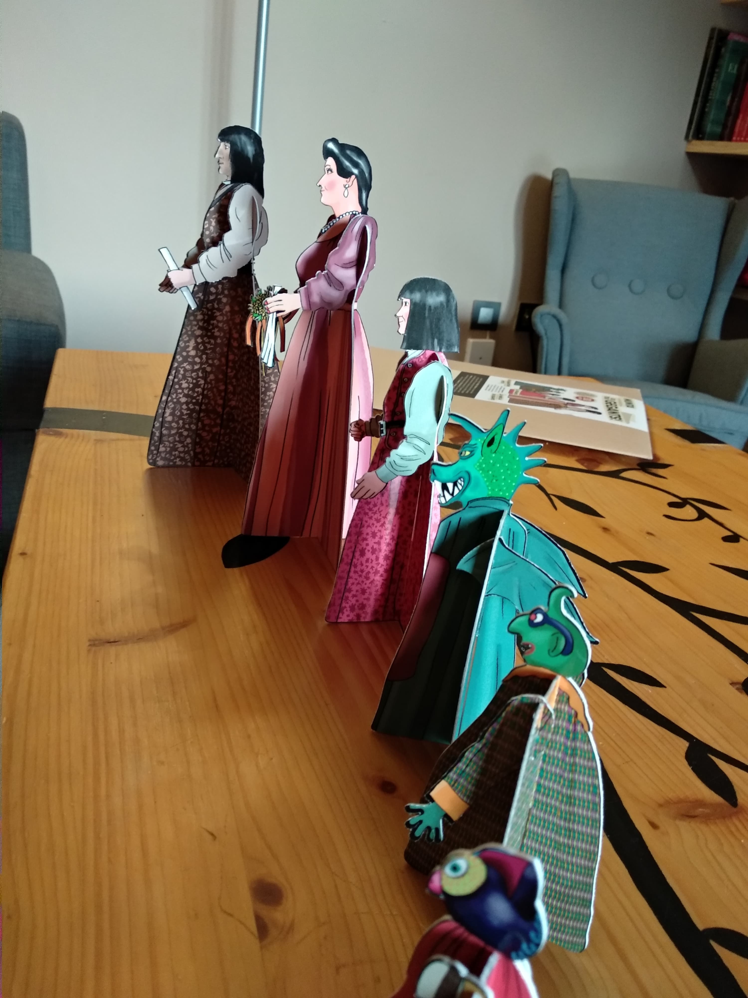 Els gegants de cartró muntats